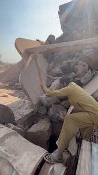 Huge Rock Stuck in Crusher | Iron Rod Fails, Hammer Breaks It | Satisfying Crushing