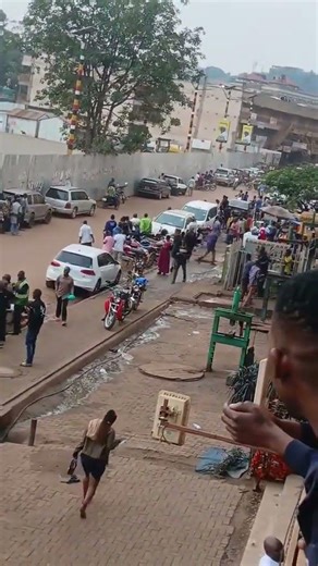 alien skin enjoying the bike kiseka