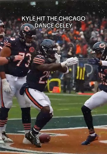 if only we could use the song 😂 #chicagodance #kylemonangai #chicagobears