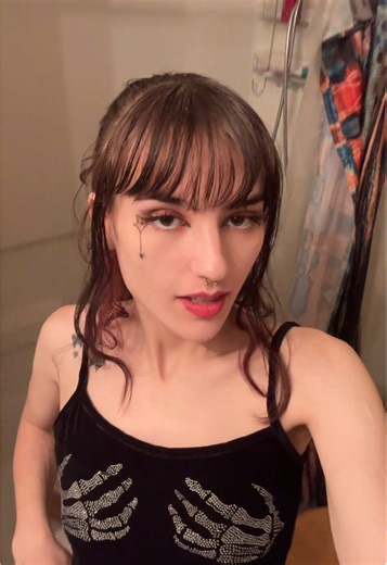 ❤️🕷️spider makeup! 🕷️❤️. #makeup #fitcheck #wlw #femme #goth #doechii