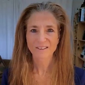 Tara Brach explains that true meditation is not a doing—it's an unclenching, an undoing of the tightness, allowing us to rest in the natural ease of being. ❤️ When we let go, we reconnect with presence, peace, and our true selves. 🌿 Watch Tara Brach's full talk now ➡️ https://tbrach.com/AnInfiniteGame | Tara Brach