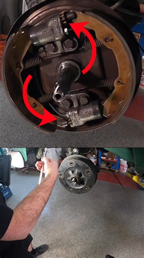 Trouble shooting a Brake Drum that won't come off a Classic VW Type 2 Bus Watch the entire series here - https://youtu.be/1kiF74oy7qc Free up time for what matters, more time with your loved ones. Helping clients build better Volkswagen’s. Airkewld 1-623-518-3537 Shipping Globally from Goodyear, Arizona of the USA. Shop by Model/Type - https://airkewld.co/Shop-By-Type Contact Us - https://airkewld.co/SayHi Attention International Clients: While our team communicates exclusively in English, we wa