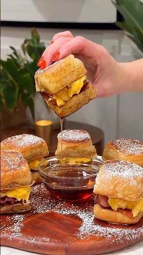 French Toast Breakfast Sliders #kingshawaiian