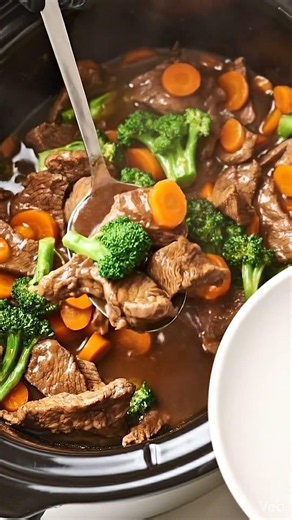 Slow Cooker Beef & Broccoli Stew Easy Crockpot Comfort Food 🥩🥦🔥