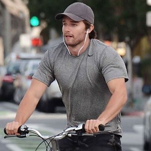 Scream Queens Casts Alan Thicke and Julia Duffy as Patrick Schwarzenegger's Parents