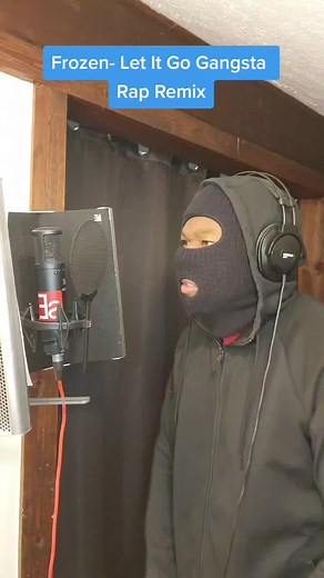 These lyrics DID NOT match the beat part 24 🤦🏾‍♂️😂. #frozen