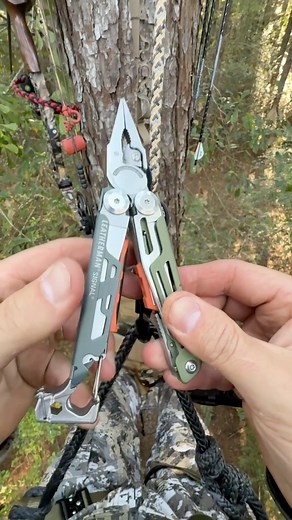Leatherman, Signal, 19-in-1 Multi-tool for Outdoors, Camping, Hiking, Fishing, Survival, Durable & Lightweight EDC, Made in the USA Leatherman #leathermantools #leathermansignal #edc | Outdoornia