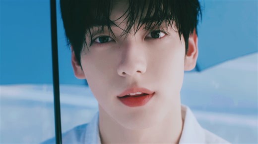 【超清中字】TXT - Over The Moon MV