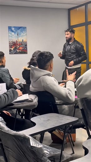 Karim Hoffnung Offi on Instagram‎: "أجواء تعلم الألمانية بطريقتي الخاصة 🇩🇪🇲🇦…."‎