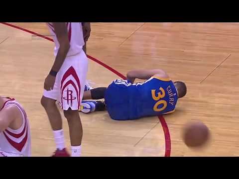 Stephen Curry Injury on knee slip vs Rockets (Game 4) (04/24/16)