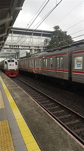 Meeting of executive trains and KRL #kaiaccess #kai