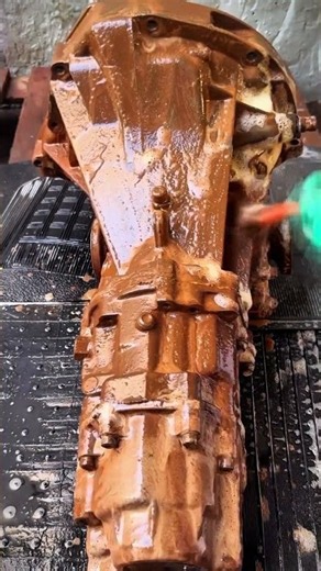 Rusty Gearbox Restoration | Satisfying Rust Removal! 🔥 #shorts