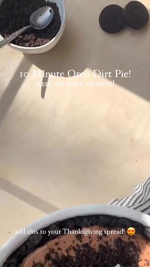 Need a last-minute Thanksgiving dessert? 🦃🍪 This Oreo Dirt Pie takes less than 10 minutes, no oven required, and everyone loves it! ❤️ Ingredients ▢ 1 box (3.4 ounces) instant chocolate pudding mix ▢ 2 cups cold milk▢ 1 teaspoon vanilla extract ▢ 1 container (8 ounces) Cool Whip ▢ 1 9” Oreo Pie crust ▢ 12 Oreos, crushed ▢ gummy worms (optional) Instructions 1. Add the pudding mix to a large bowl. Add the cold milk and vanilla extract and whisk the pudding together until it is smooth and begins