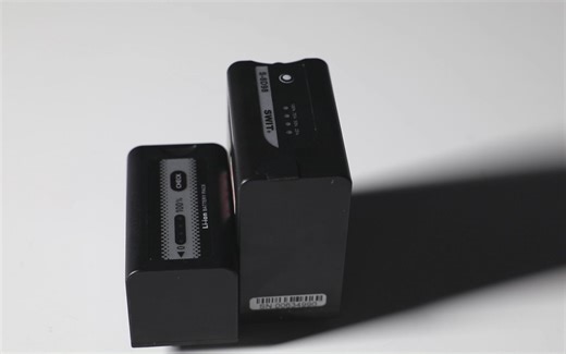 8_第八集 操作篇之电池与储存卡的安装