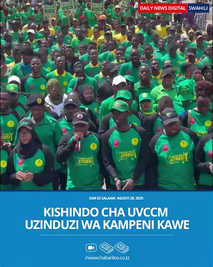 DAR ES SALAAM; MATEMBEZI ya vijana wa Chama Cha Mapinduzi (CCM) wakiongozwa na Mwenyekiti wa UVCCM, Mohammed Kawaida wakielekea Viwanja vya Tanganyika Packers kwenye uzinduzi wa kampeni za chama hicho kuelekea Uchaguzi Mkuu 2025. #HabariLeoUpdates | HabariLeo
