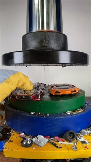 2 toy cars 1 press #asmr #satisfying #destruction