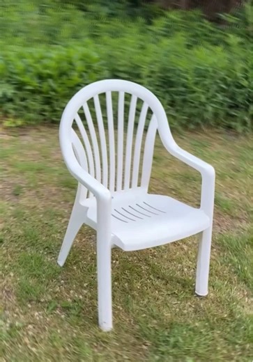 Stunning Plastic Chair Edit Using Adobe After Effects