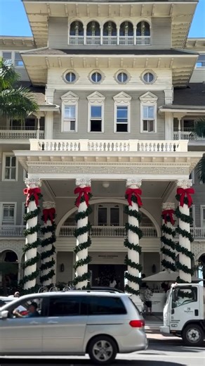 Holiday enchantment at every turn. A joyful stroll through the Moana reveals the sparkle and spirit of the season. #MoanaSurfrider #Waikiki #HawaiiHoliday | Moana Surfrider, A Westin Resort & Spa