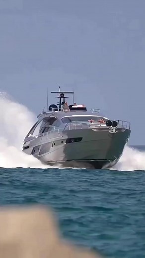 #megayacht #megayachtlifestyle #superyacht #superyachtlife #petformanceyacht #yachtinglife #yachting #yachtlife