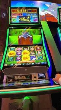 Atlantis Bahamas Huff & Even More Puff Hard Hat Edition #casino #slot #atlantis #jackpot #fyp