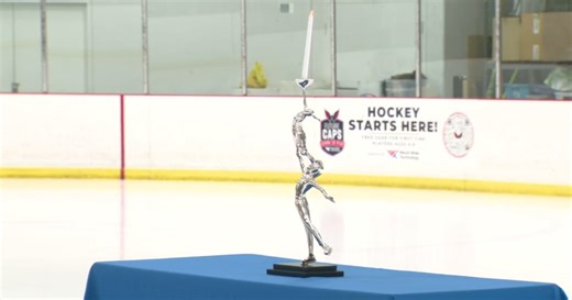 Figure skating community honors plane crash victims