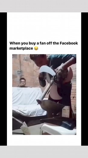 2.1M views · 27K reactions | LL.. follow, like and let's laugh in the comment section 藍 | Collins Enoch | Facebook