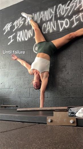 Get comfortable with the uncomfortable. Until failure, every time #upperbodystrength #gymrat #gymtok #handstandpractice