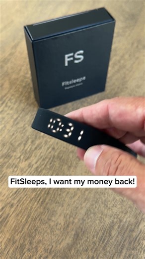 Do you hit the snooze button every morning? 😴 You’re not alone… but now there’s a smart solution to break the cycle – no loud alarm needed. Here’s how it works: 1️⃣ Set your desired wake-up time 2️⃣ Clip the device to your wrist before going to sleep 3️⃣ Gentle vibrations wake you – no noise, no shock 4️⃣ Your brain reacts faster to vibrations = less temptation to snooze ✅ No more “just 5 more minutes” that turn into 45. Just calm, effective mornings that start exactly when you want. | The Slee