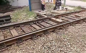 近距离拍摄自动道岔转换