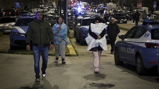 Naples struck by 4.4-magnitude quake causing minor damage and light injuries