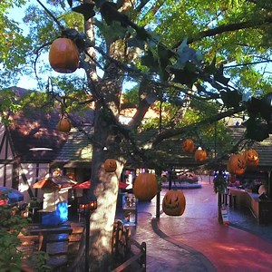 Enjoy fun by day & fright by night at USA Today’s #2 Best Theme Park Halloween Event with haunted houses, spooky shows & more. 🎃 | Busch Gardens Williamsburg