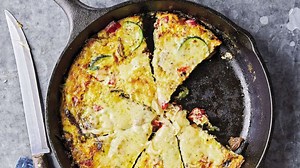 Tracy and Dana Pollan cook with 'Mostly Plants' - with Ali Wentworth's help