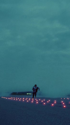 ATEEZ의 '야간비행 (Turbulence)' MV 클립