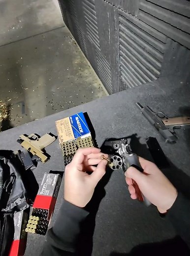 REVOLVER ROULETTE 💥 #airsoft