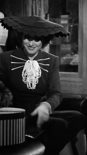 She would have loved credit cards. 🥹 #shopping #movietok #oldhollywood