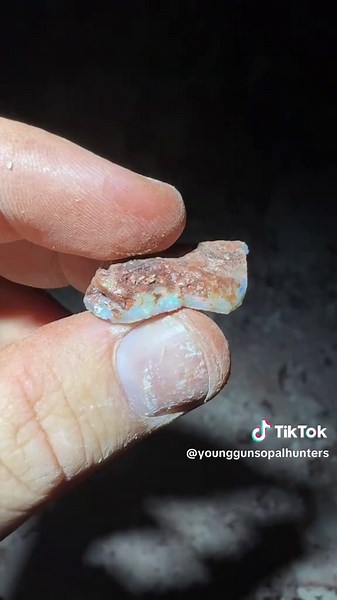 Discovering Opals: Life of a Treasure Hunter