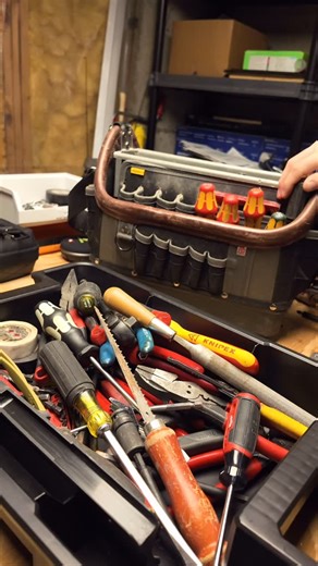 Colin Connolly | Veto bag clean out and reset! ⚡️ @vetopropac_toolbags . . . . #sparky #electrician #electricalwork #electriciantools #tools | Instagram