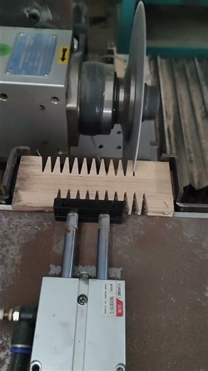 Making your own wooden comb is easy!