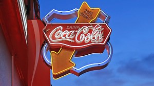 Small town near Phoenix has 1950s charm with neon signs & train to Grand Canyon