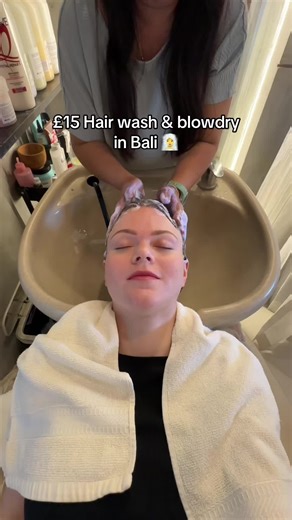 Wash & Blowdry Hair Salon Experience in Bali