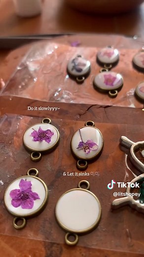 🧪🪄 Support by @ceritaresin #resinart #resin