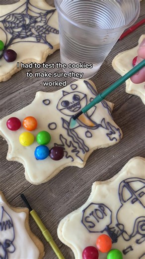 Skittles vs M&Ms: Painting Cookies with Skittles Recipe