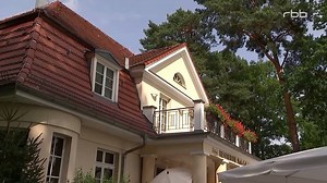 5.3K views · 14 reactions | "Keine Sau braucht die FDP! " riefen die märkischen Liberalen 2014 selbstironisch. Wie sieht es jetzt zur Bundestagswahl aus? Unser Sommerinterview mit Spitzenkandidatin Linda Teuteberg in voller Länge: https://tinyurl.com/y7l8sp5h | Brandenburg aktuell | Facebook