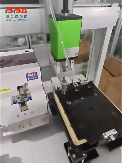 Automatic screw machine for high-volume production Automatic screw feeder machine for small screws