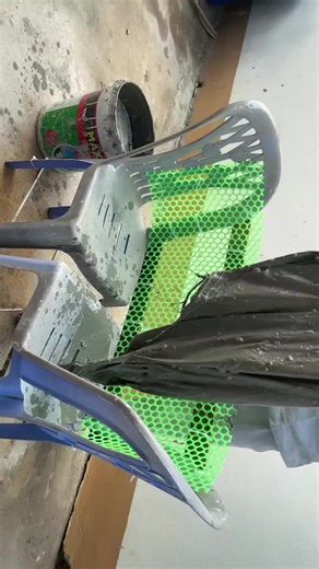 Pour Cement into Plastic Chair and see what most people don_t even imagine happens Creation Tips #invention #diy #hack #lifehack #viral