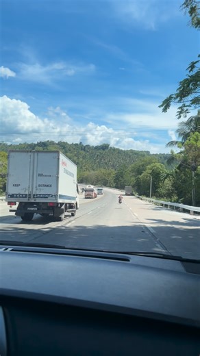 Ganda ng mga daan dito sa MINDANAO 💯 Maluwag, maayos at malinis ang kapaligiran ❤️💪 Ganda dito sobra —- Salamat sa AJ77 Land Transportation Services sa CAR FOR RENT na kasama kong lumibot sa Gensan at Davao, Highly recommended if kailangan ninyo ng sasakyan (May SUV, Van at Sedan) Contact 09176102748 | Rendon Labador