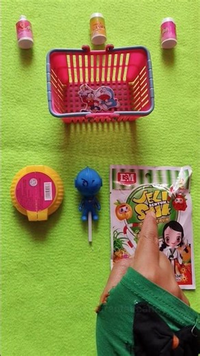 Blue ultraman and jelly stick candy vs buble gum roll candy in the basket#shorts