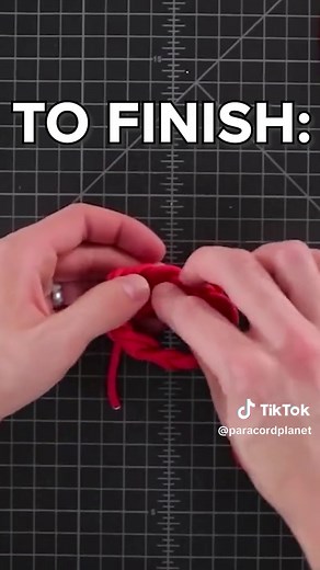 ‼️ We created a simplified tutorial to help you make a classic Turk’s Head Knot #paracord bracelet. 💯 🤯 ✨