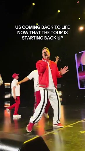 Nothing feels as good as being back on stage! #otown #pop2000tour #concert #popmusic #boybandfandom