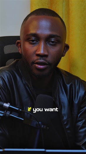 WANT TO WORK AS A SOCIAL MEDIA MANAGER? THESE ARE THE TOOLS YOU MUST KNOW If you want to get into social media management and actually offer it as a service, you need to stop guessing and start understanding tools. Here are the essentials. 1. Meta Business Suite This is non-negotiable. It allows you to manage Facebook Pages and Instagram accounts properly. Posting, messaging, insights, ads basics — all in one place. If you don’t understand Meta Business Suite, you’re not serious about social med